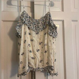 BRAND NEW WITH TAGS, NWT, American Eagle Floral blue and white womens Blouse